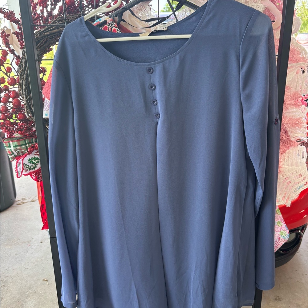 Blue Long Sleeve Buttoned Blouse